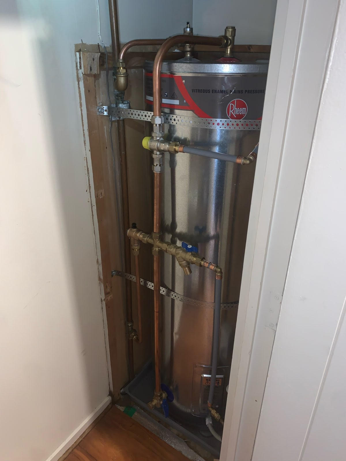 hot water cylinder installation